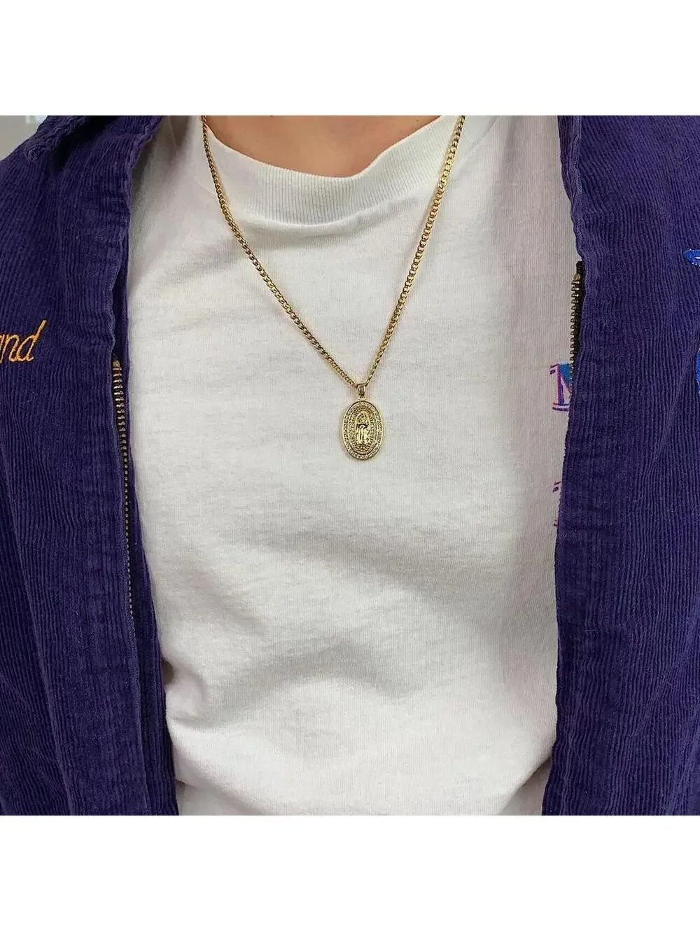 Saint Marry rhinestone pendant y2k 90s style gold necklace chain. Grunge punk st